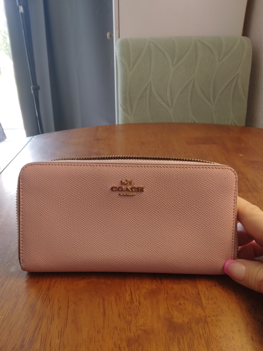 Coach Zip-Around Pink Women's (eather Wallet with Gold Zip